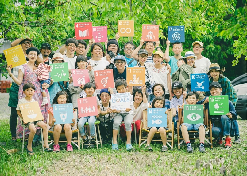 Diplomats’ Eyes 公式ピンバッジ 非売品 外交団 写真展 Diplomats' Eyes 公式ピンバッジ 非売品 外交団 写真展