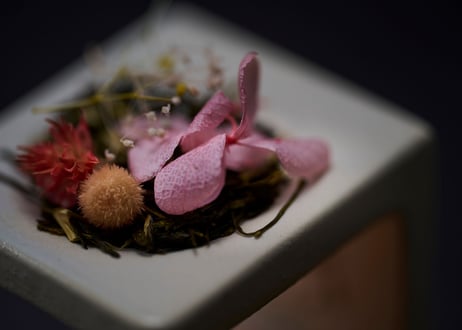 茶葉を使った和のアロマポット「Square（茶香炉）」