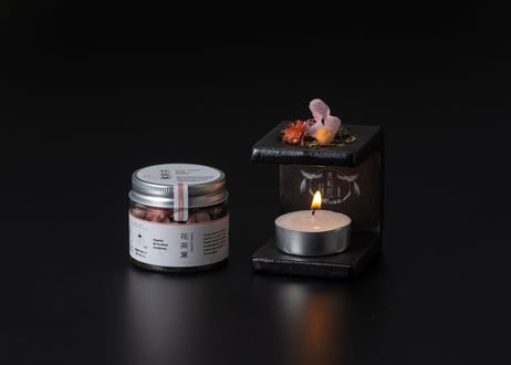 茶葉を使った和のアロマポット「Square（茶香炉）」