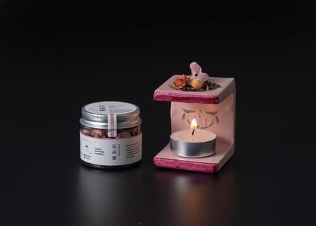 茶葉を使った和のアロマポット「Square（茶香炉）」