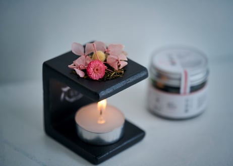 茶葉を使った和のアロマポット「Square（茶香炉）」