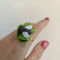 ハエ(ハエトリソウ付き)リング