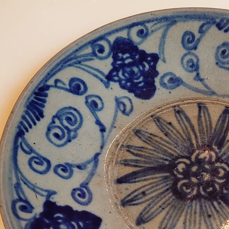 清花菊花紋小皿 中国 古美術 骨董 清花菊花紋小皿 中国 古美術 骨董