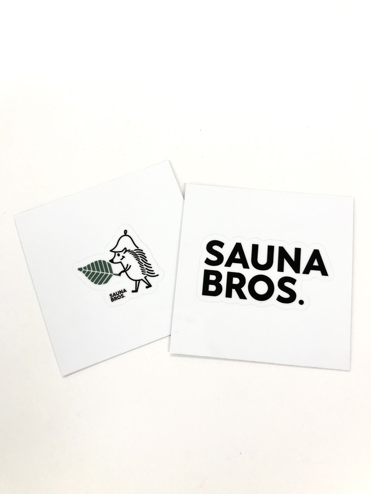 ピースくん&SAUNA BROS.ロゴピースフルステッカー | SAUNA BROS.