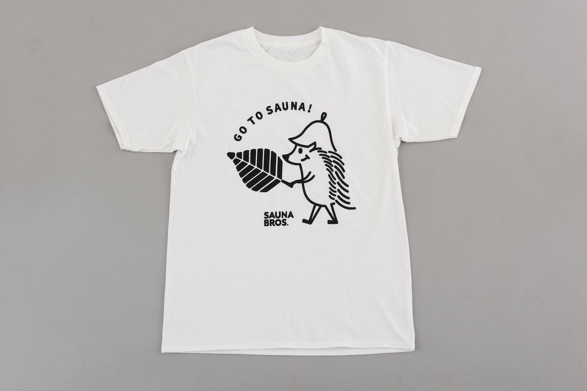 でかでかピースくんTシャツ（白） | SAUNA BROS.
