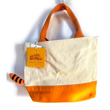 ムジークタイガー × MINISO　muziktiger　シッポ付きハンドバッグ
