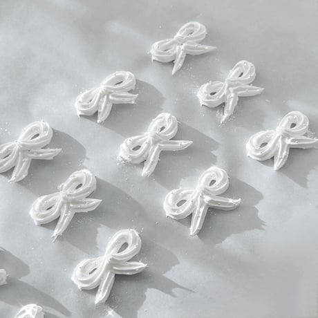 whipped cream ribbon ring