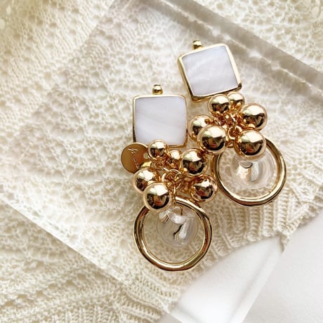 white shell×clear beads