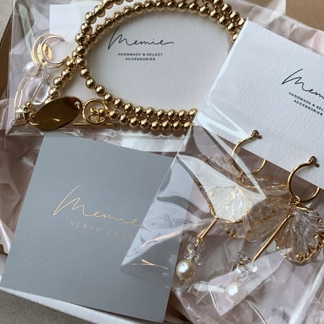 gold metal ball necklace