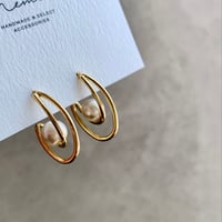 gold metal frame pearl pierce(チタンピアス)