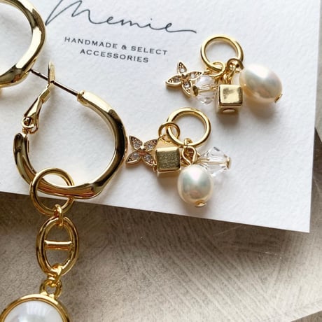 flower zirconia×shell charm