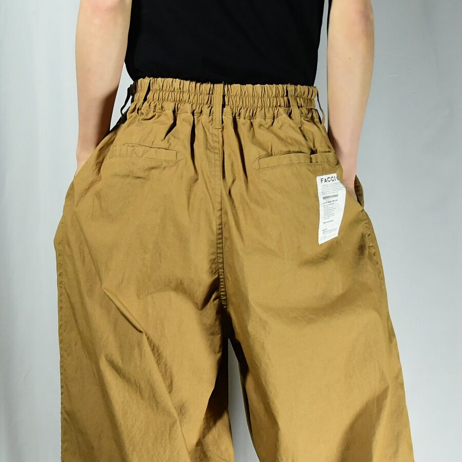 FACCIES] WIDE TUCK PANTS - CAMEL | VALORE onli