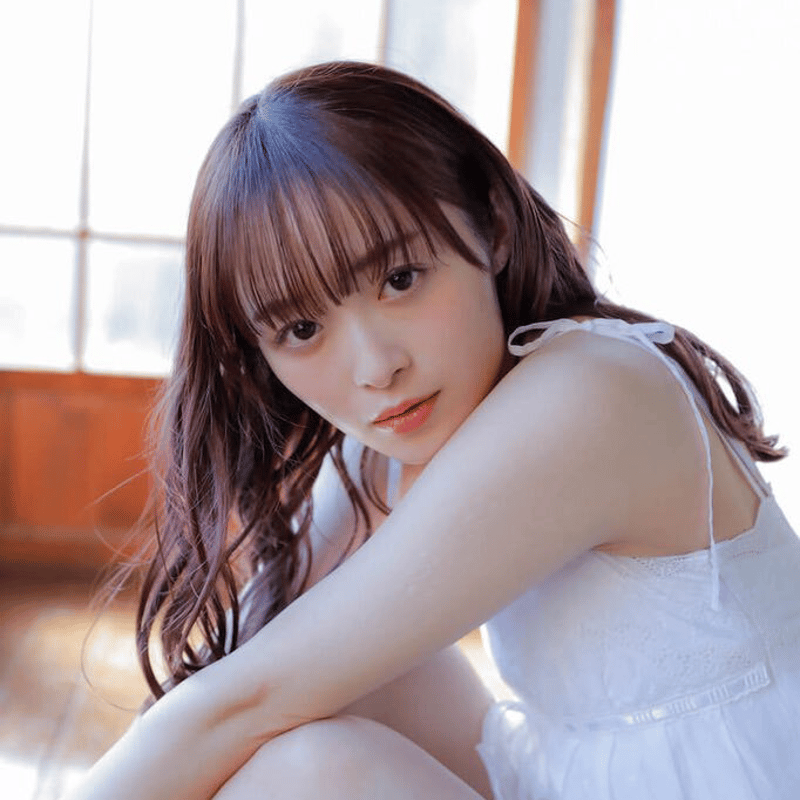 イベント対象❷3冊】『優希クロエ1st写真集「C」』 | VILLAGE VANGUARD