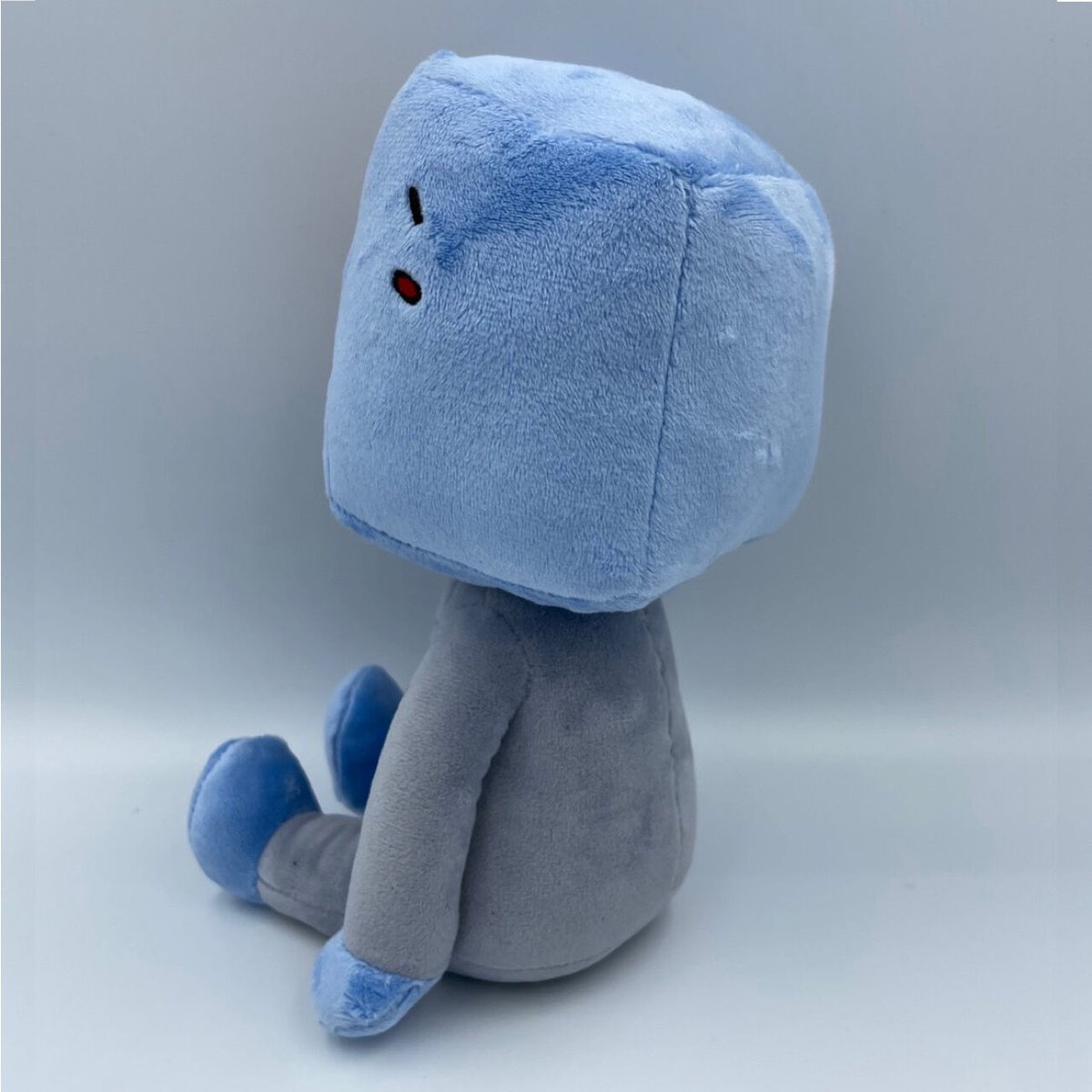 C'est mignon イカ　ぬいぐるみ　中古品 C'est mignon イカ ぬいぐるみ 中古品 イカ ぬいぐるみ 海の