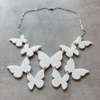 Butterfly Necklace (二連タイプ) ホワイト