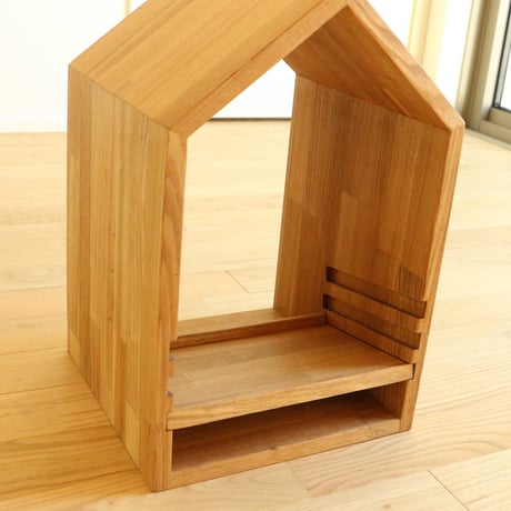 三角屋根のペットテーブル｜犬　猫　食器台