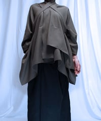 KASANE NUNO「様々なシルエットを楽しめる、重なった布」