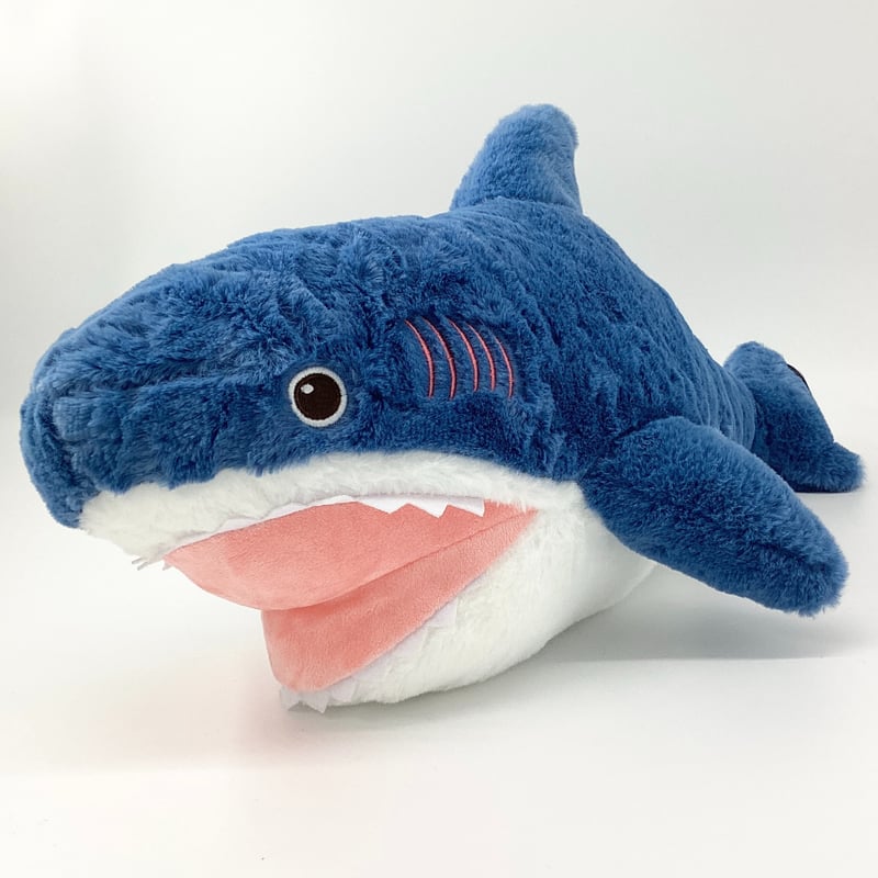 ふかフカ大きなサメくんぬいぐるみ | 幼魚水族館 オンラインショップ  