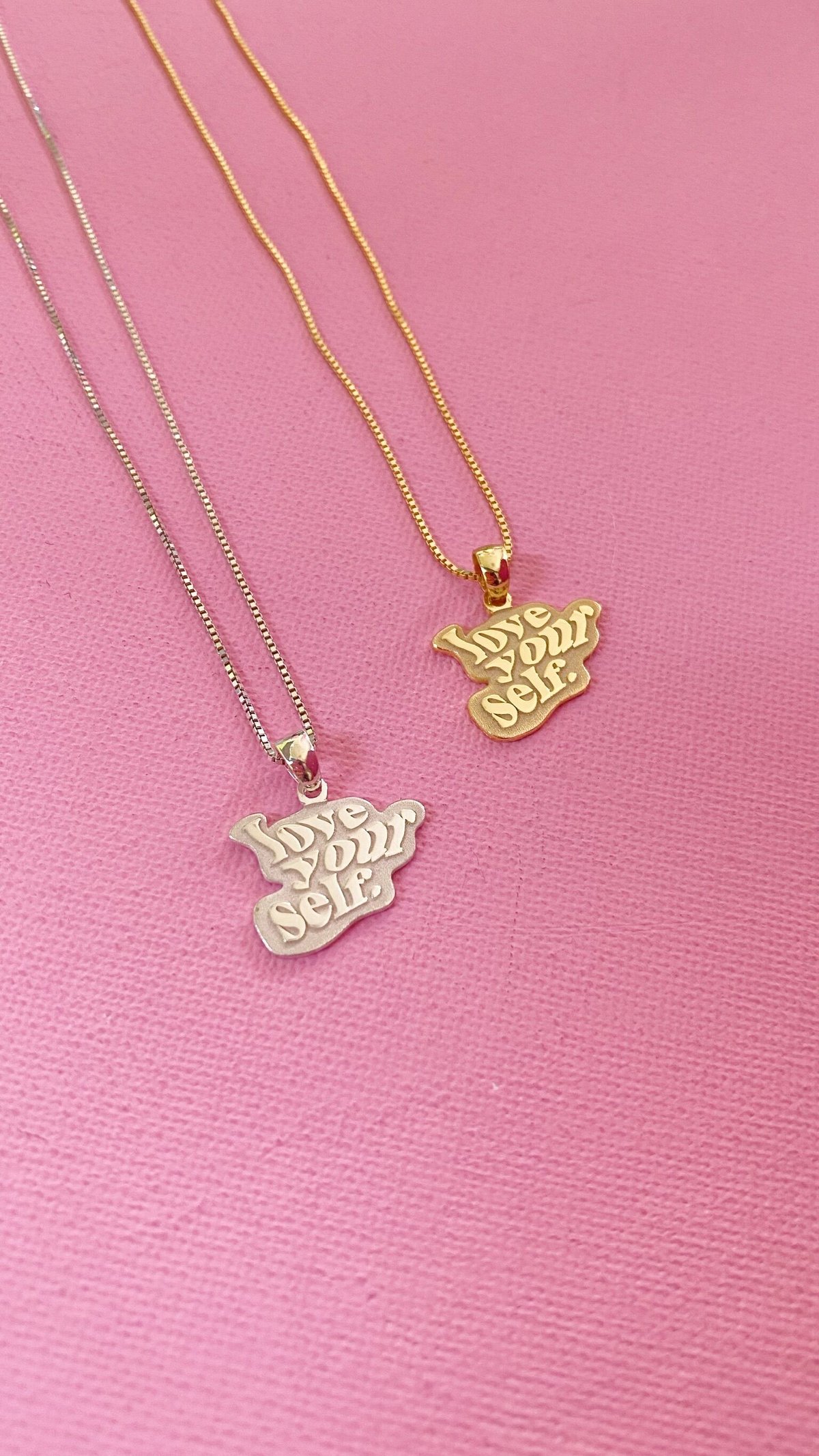 ネックレス・ペンダント love.oneself love yourself.ネックレス(うねうねロゴ) | 89xiiitokyo