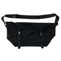 WHEARD　MESSENGER BAG (BLACK)