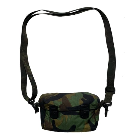 US ARMY　"BS209NN" CROSS POUCH