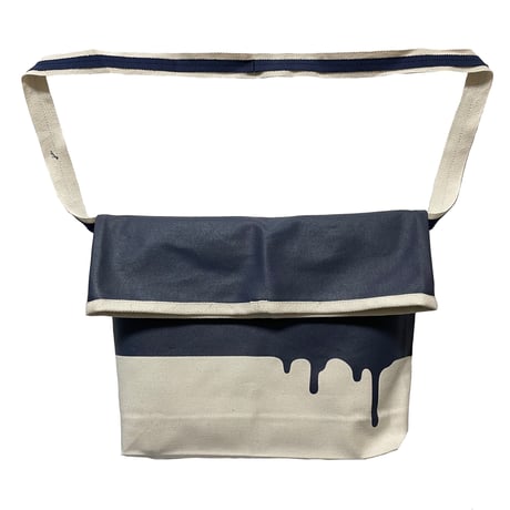 LIXTICK DRIP SHOULDER BAG(NAVY)