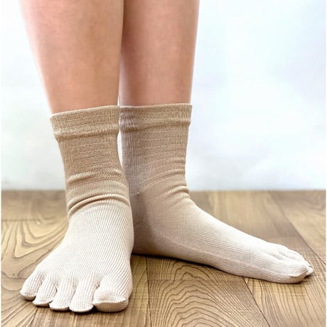 ゆったり設計 五本指クルー丈ソックス（22-25cm）