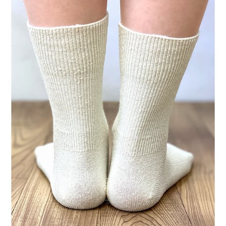 442　表絹100％リブ柄クルーソックス／22-24cm