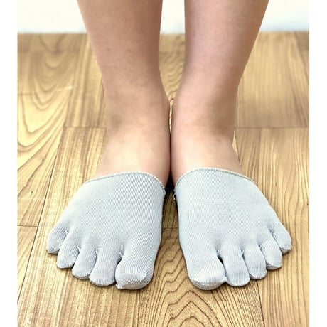 絹のやさしさ 五本指ハーフソックス（22-25cm）