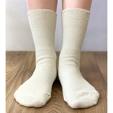 442　表絹100％リブ柄クルーソックス／22-24cm