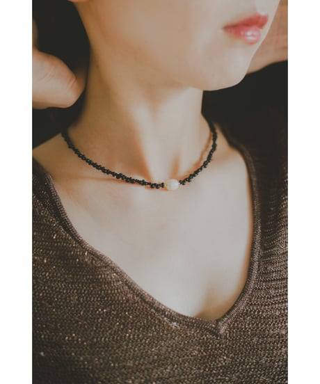 【SAHAR original jewelry】One Pearl Choker – Black Glass