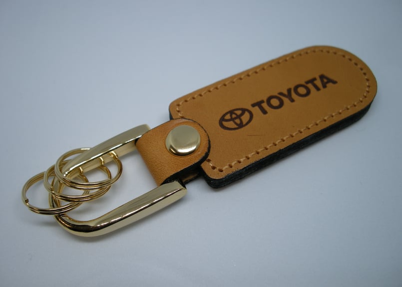 TOYOTA革キーホルダー | トヨタ博物館ミュージアムショップ