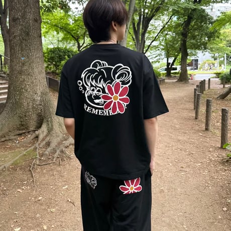 R with Daisy Tee