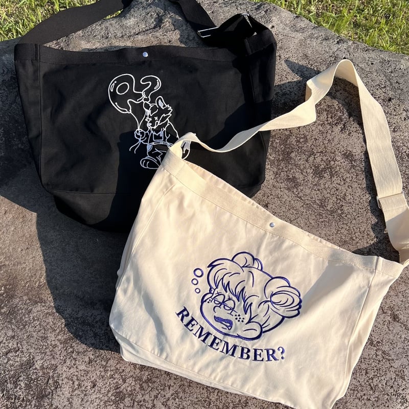 REMEMBER ショルダーバッグ グレー Remember. ショルダーバッグ Newspaper Big Shoulder Bag