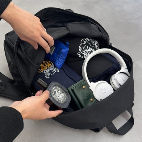 【送料無料】LogoCharm 5Pocket Backpack