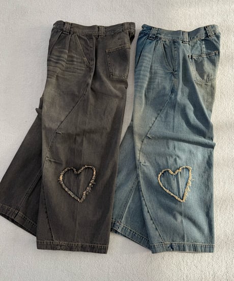 Heart Patch SU Curved Denim Pants