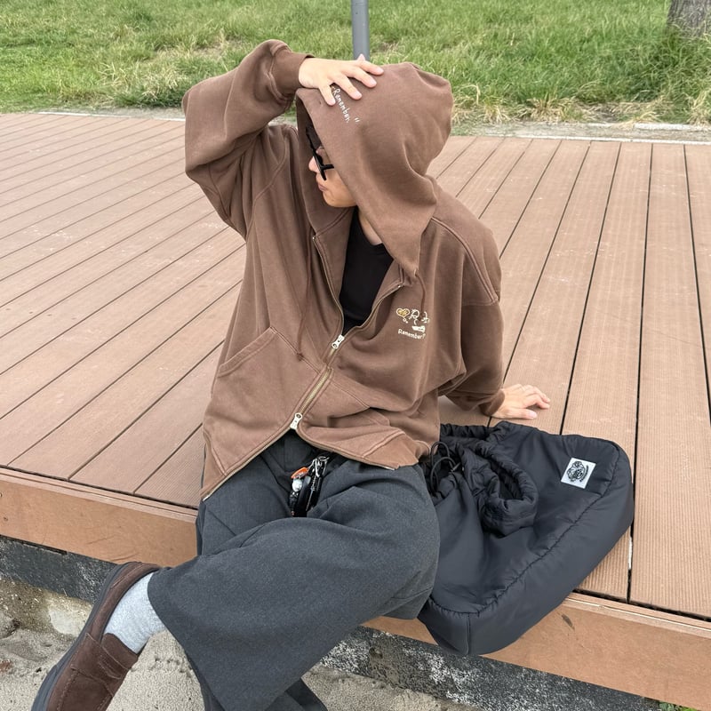 Pigment Bubble Logo Zip Hoodie | Remember.