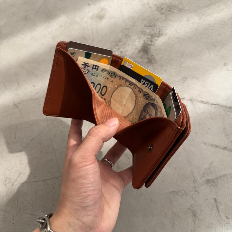 三つ折り Synthetic Leather Trifold Wallet | Remember.