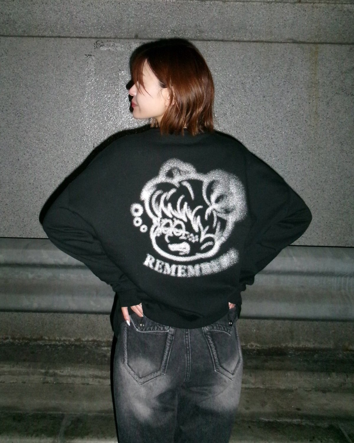 Glitter Spray Logo Sweat | Remember