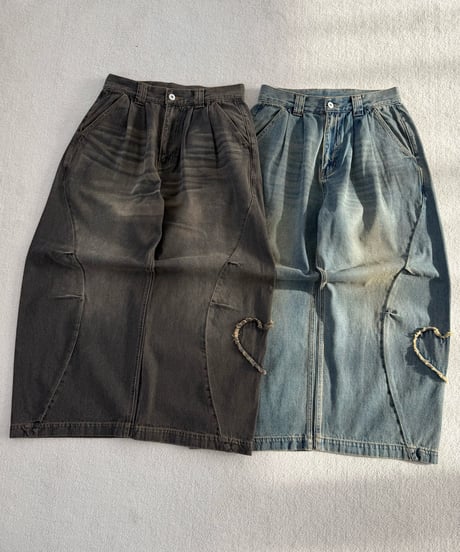 Heart Patch SU Curved Denim Pants