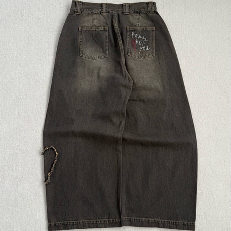 Heart Patch SU Curved Denim Pants