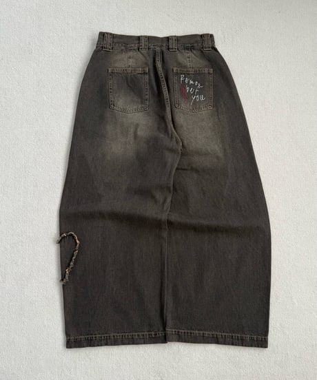 Heart Patch SU Curved Denim Pants