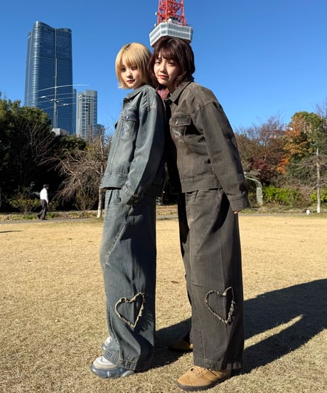 Heart Patch SU Curved Denim Pants