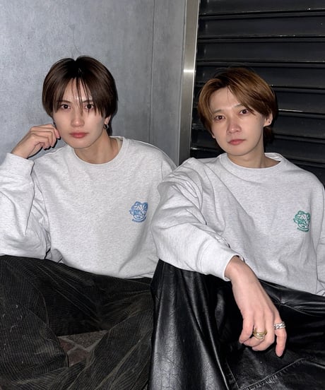 Glitter Spray Logo Sweat
