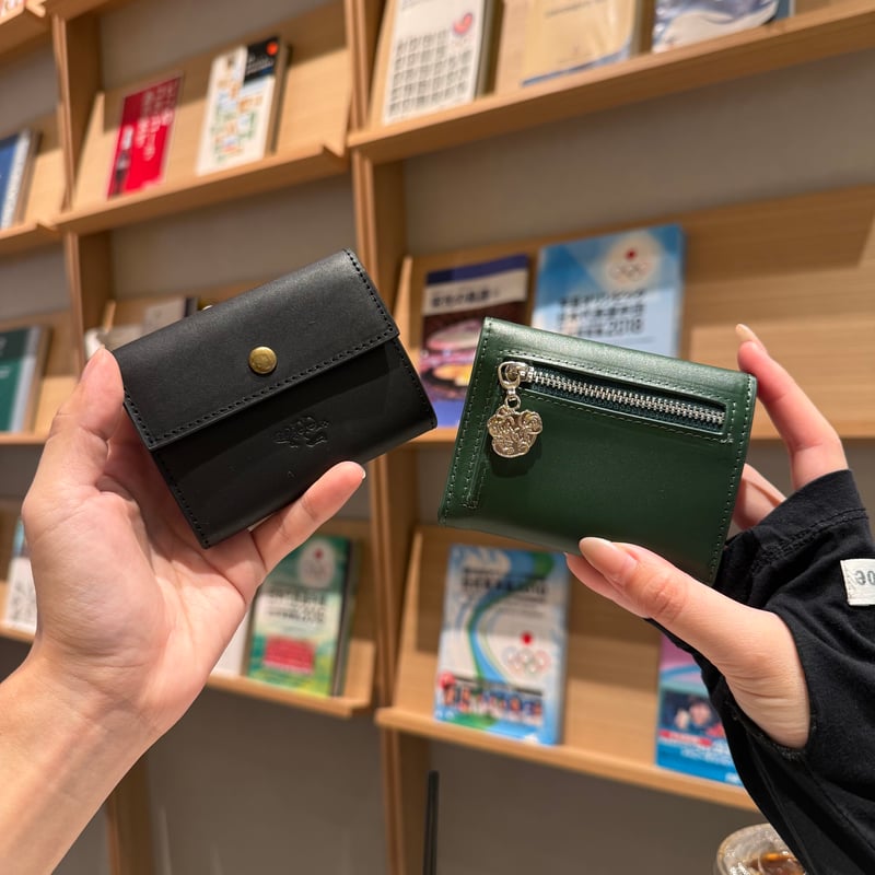 Logo Charm Leather wallet | Remember.