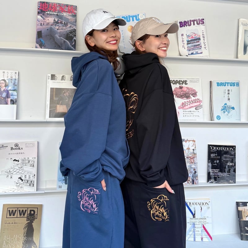 Remember Logo Hoodie | Remember.