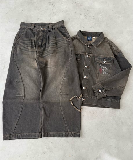 Heart Patch SU Curved Denim Pants