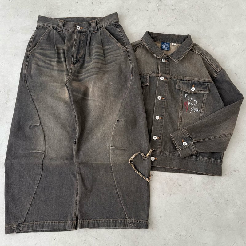 Heart Patch SU Curved Denim Pants | Remember.