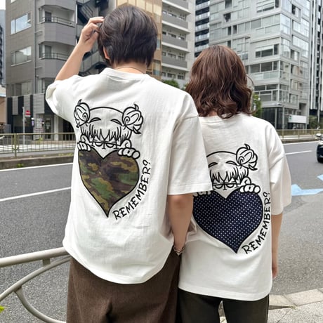 Hugging Heart Graphic Tee