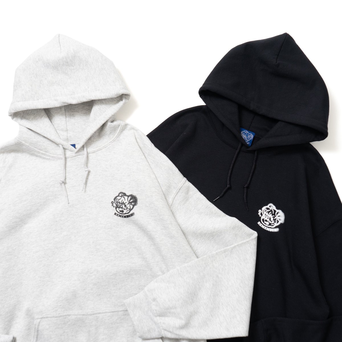 【Black】Spray Logo Hoodie